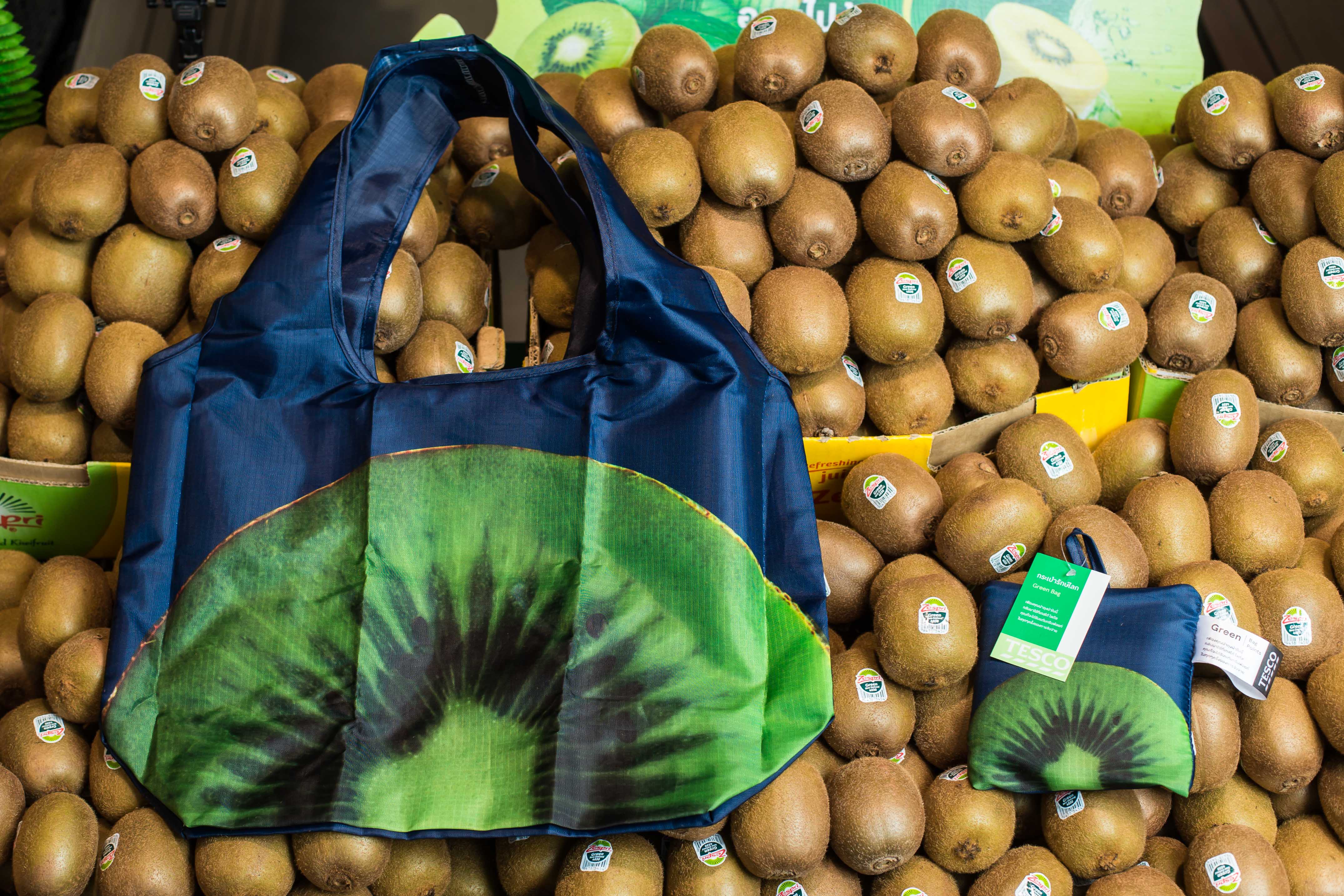 Incentivising customers in Thailand to reuse shopping bags